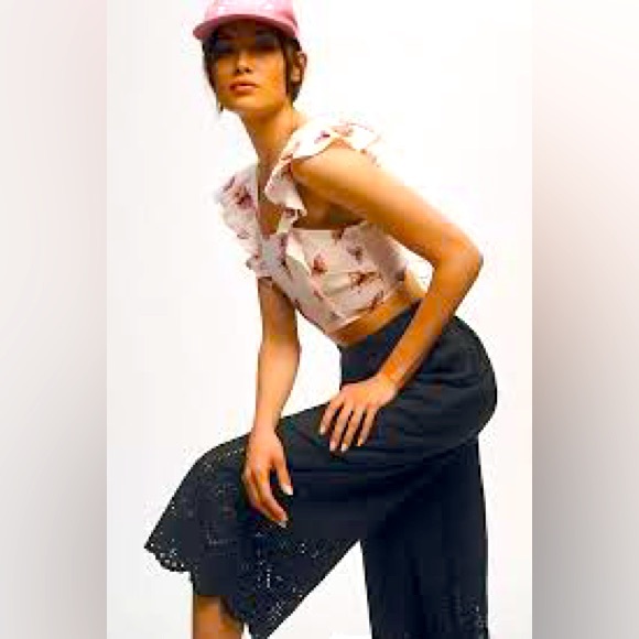 Anthropologie eyelet cropped flare pants - Picture 3 of 8